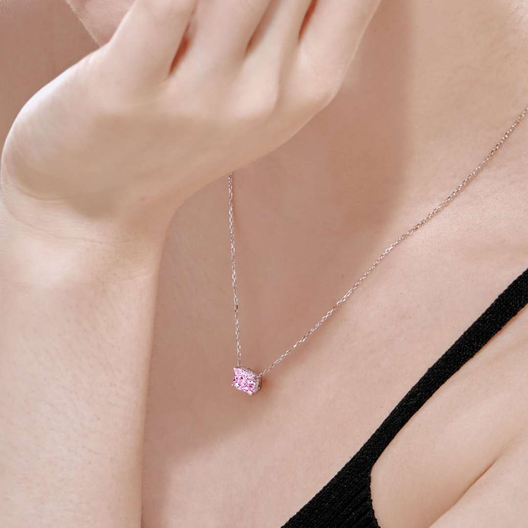 [Limara]Luxurious Square Shape Colorful Necalack