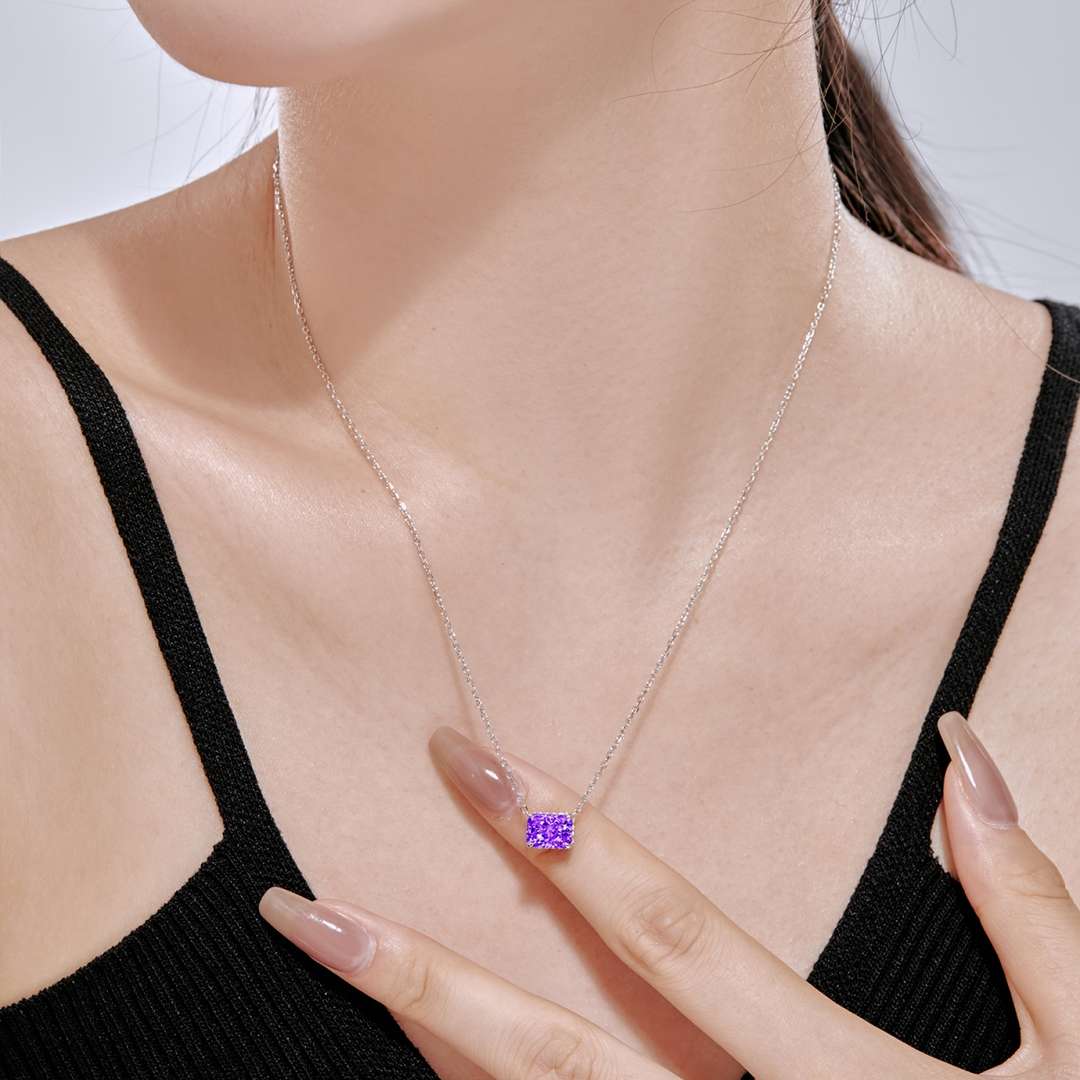 [Limara]Luxurious Square Shape Colorful Necalack