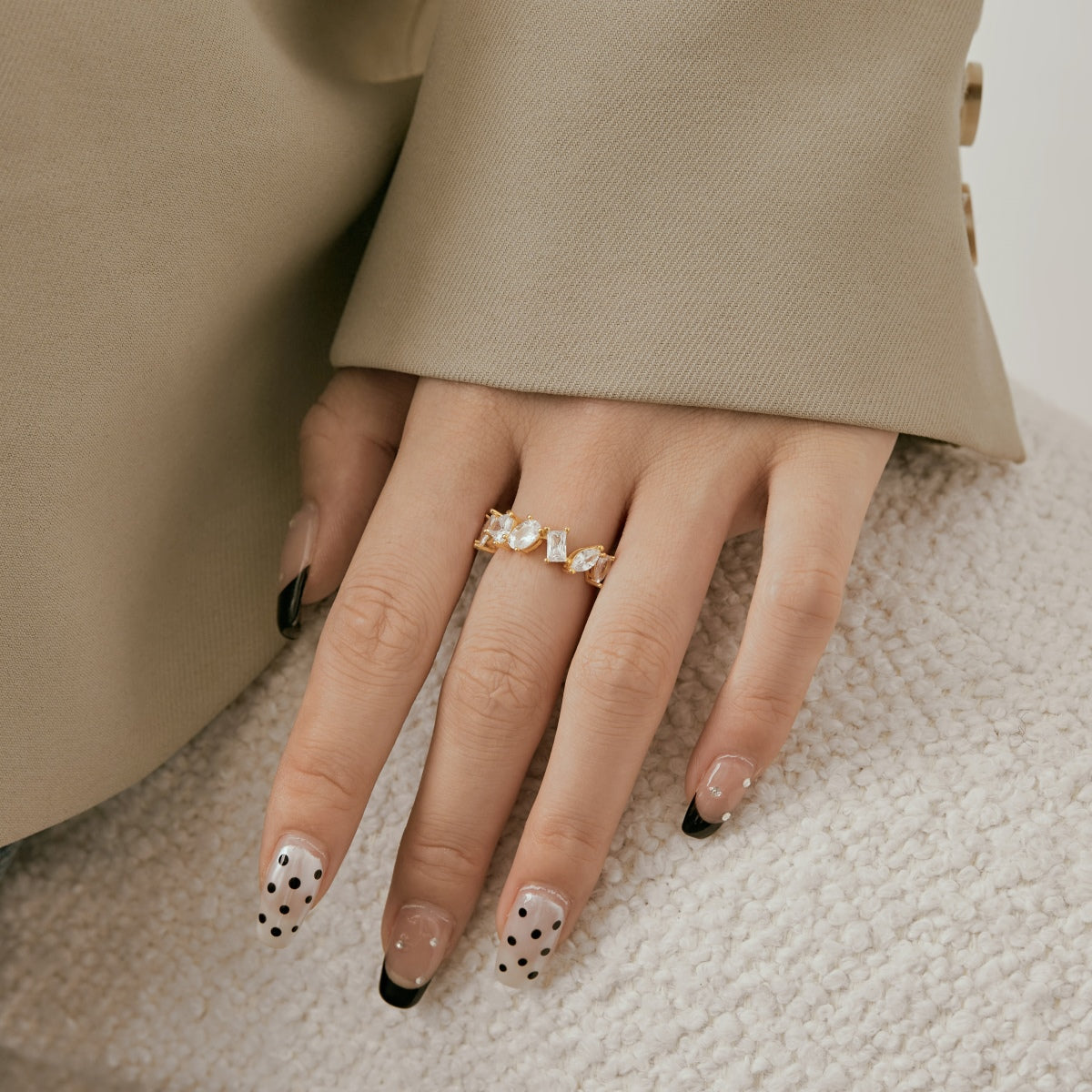 [Limara]Delicate Multi Cut Ring