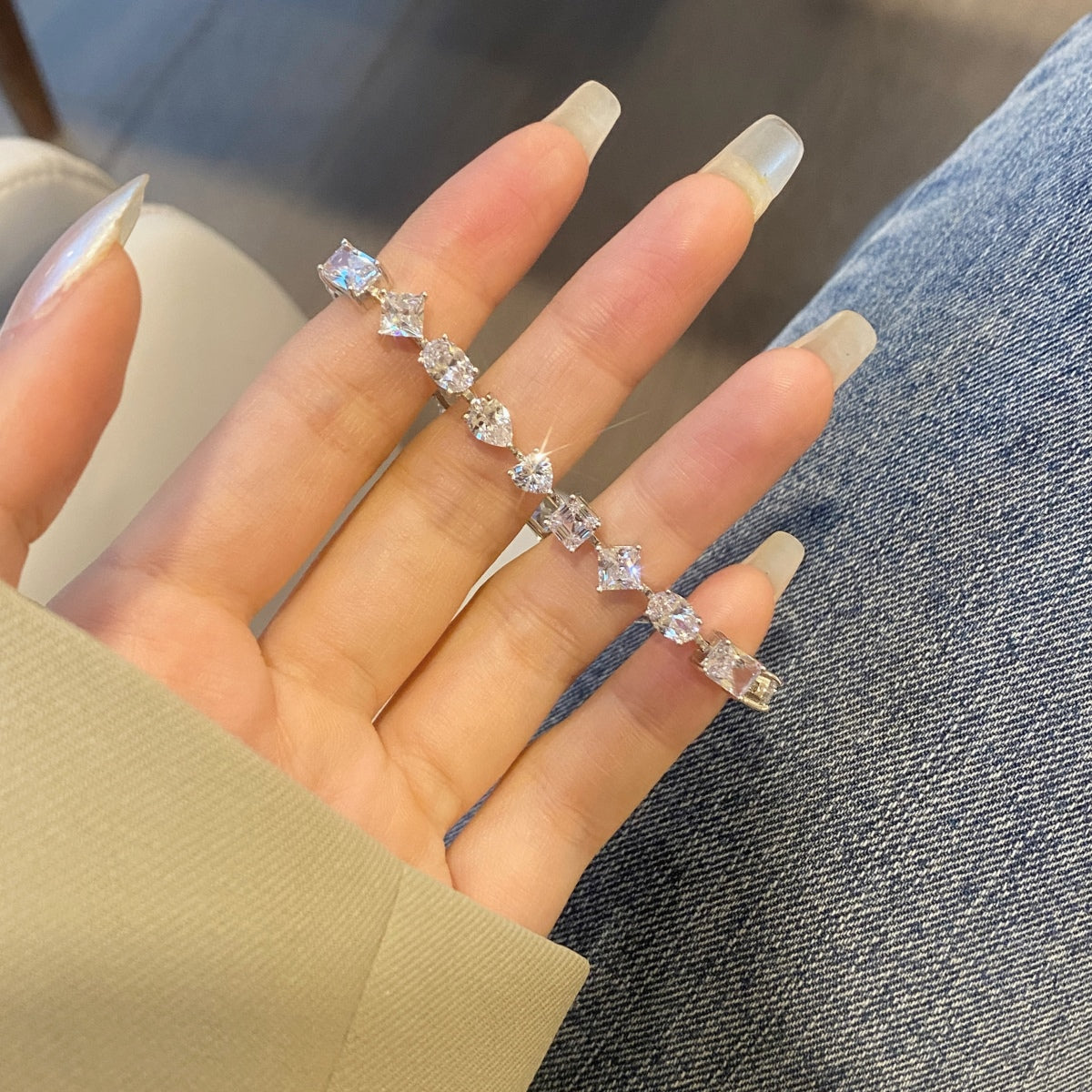 [Limara]Unique Exquisite Multi Cut Daily Bracelet