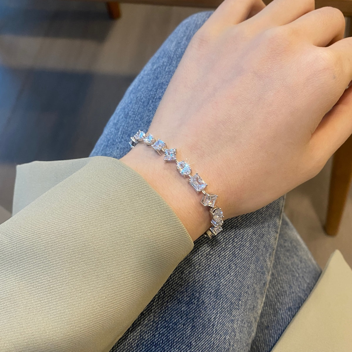 [Limara]Unique Exquisite Multi Cut Daily Bracelet