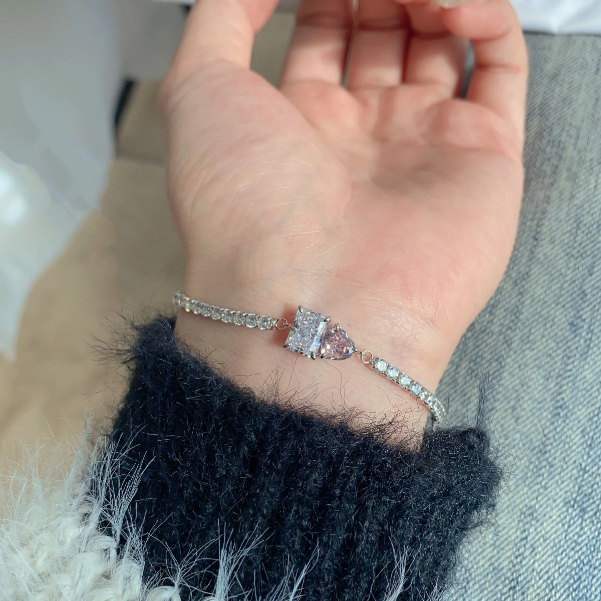 [Limara]Dazzling Unique Multi Shape Lover Bracelet