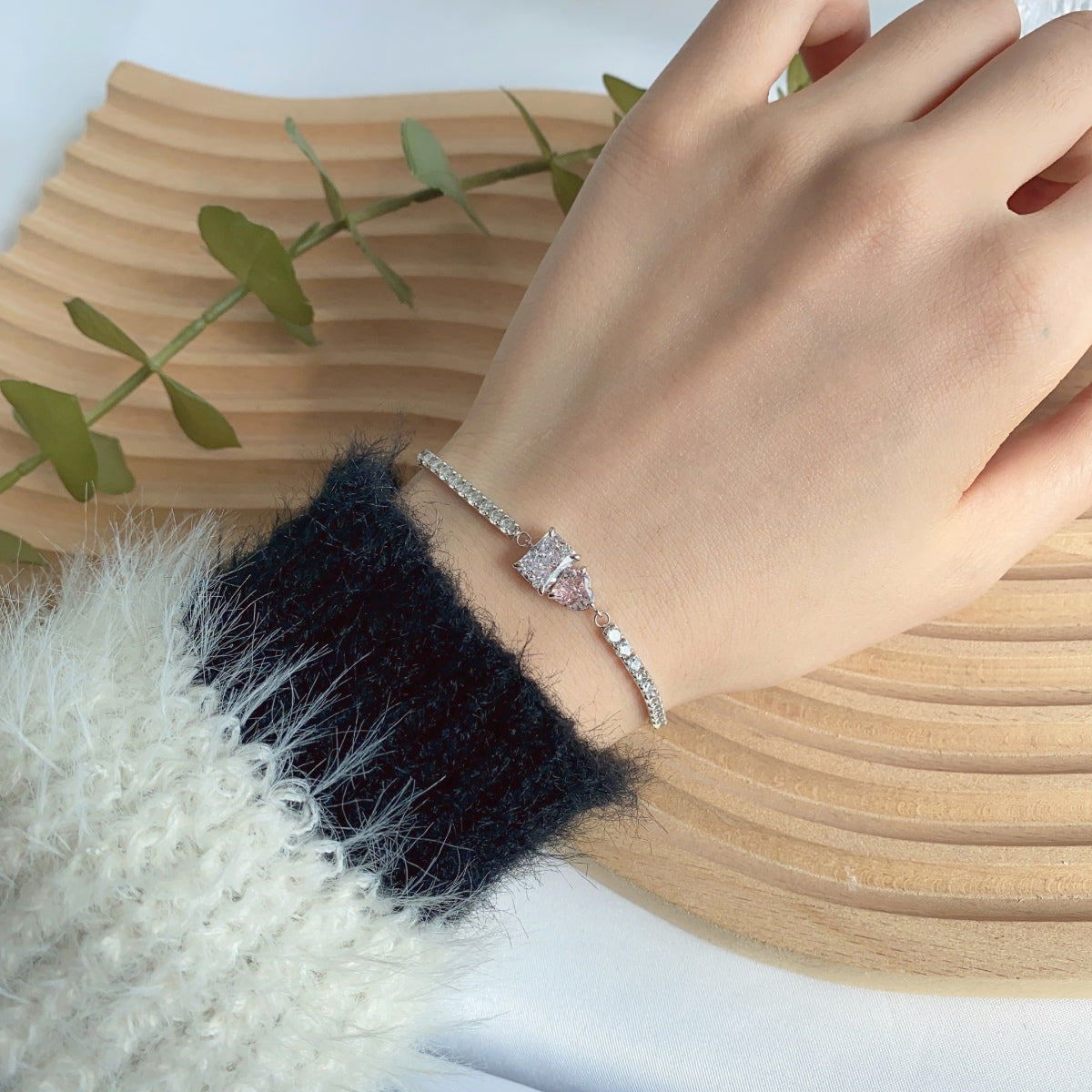 [Limara]Dazzling Unique Multi Shape Lover Bracelet