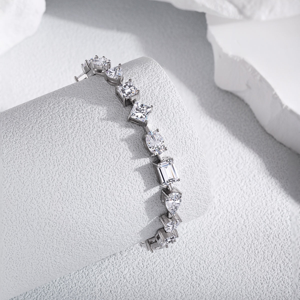 [Limara]Unique Exquisite Multi Cut Daily Bracelet