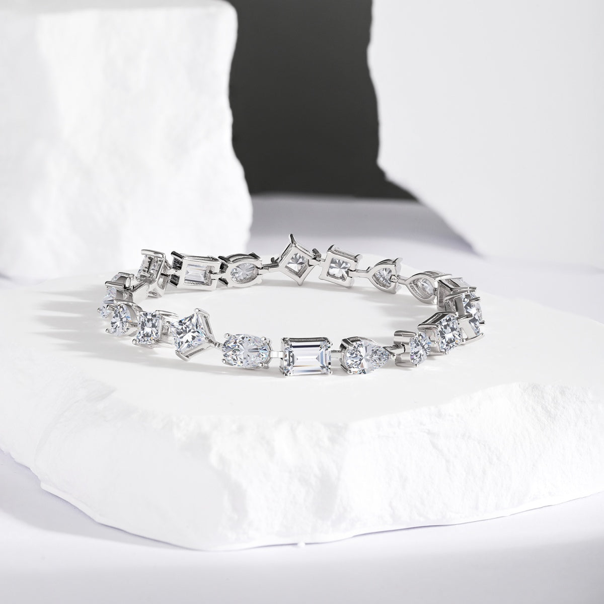 [Limara]Unique Exquisite Multi Cut Daily Bracelet