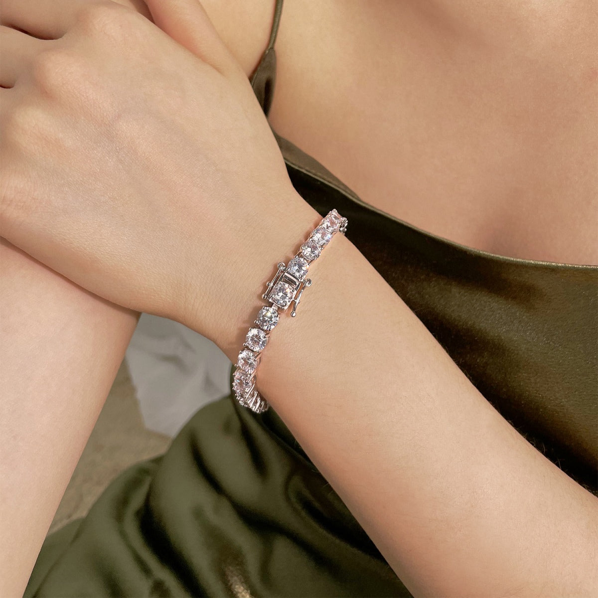 [Limara]0.75 Carat Dazzling Round Cut Wedding Bracelet
