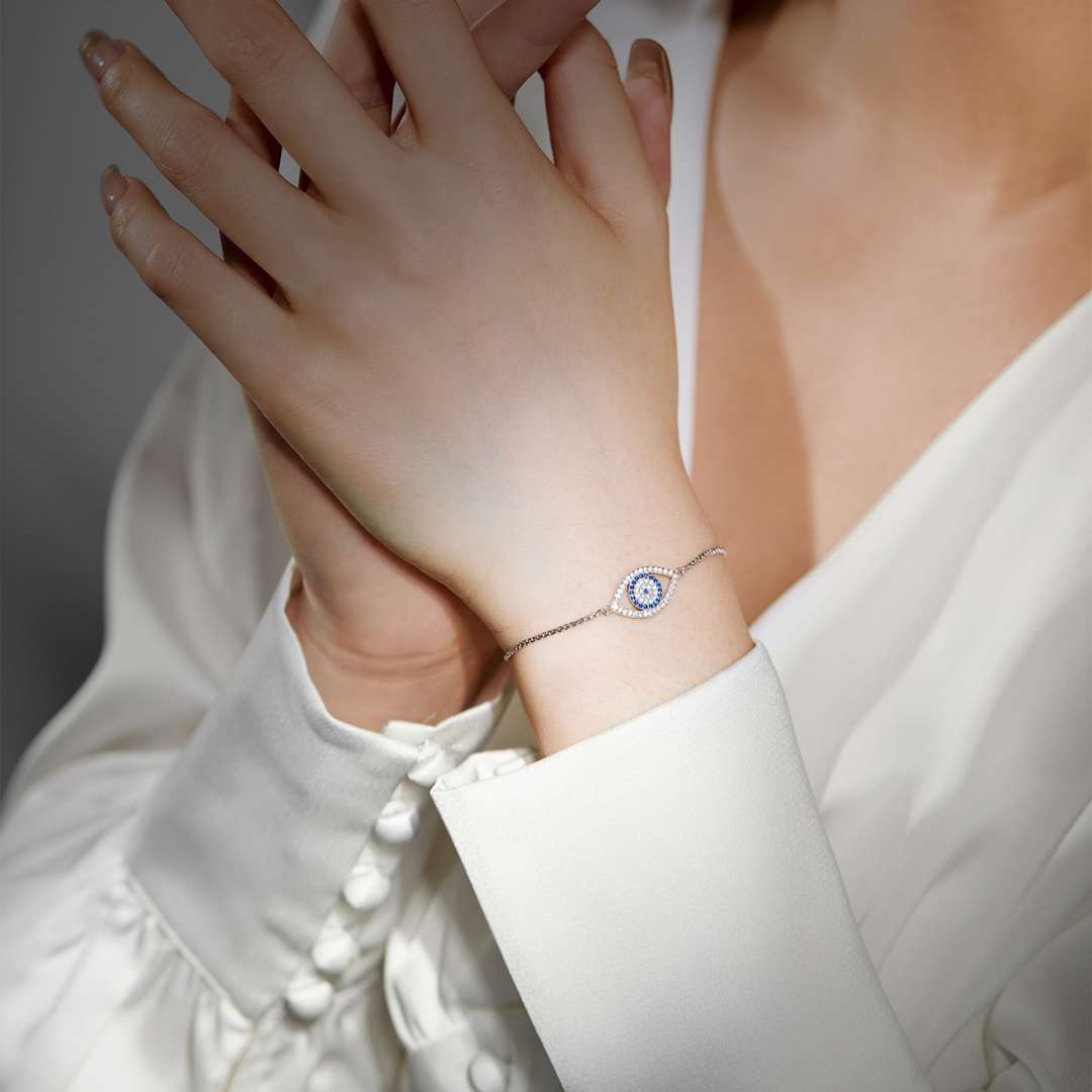[Limara]Dazzling Eye Shape Necklace