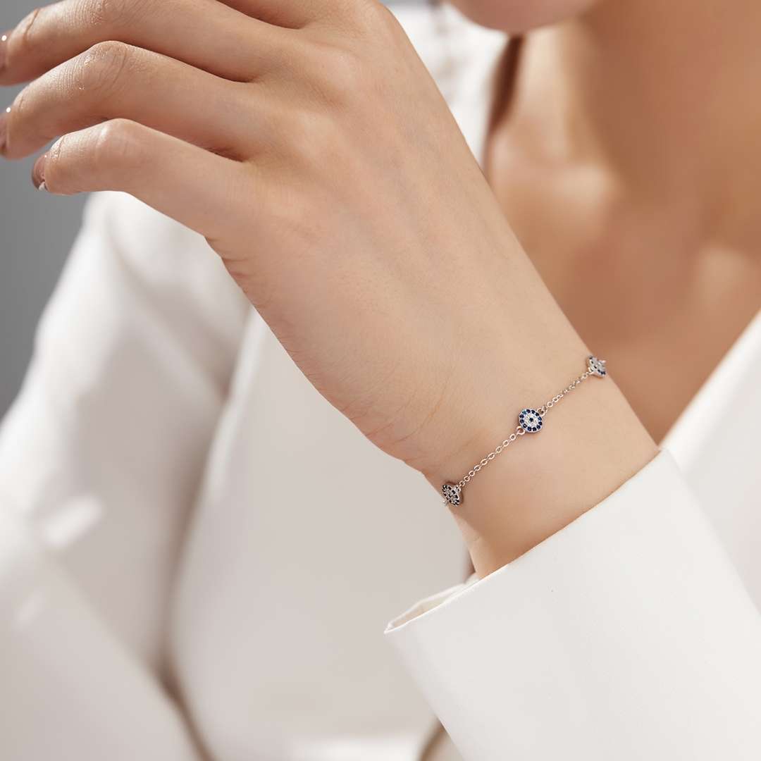 [Limara]Delicate Round Shape Pendent Necklace