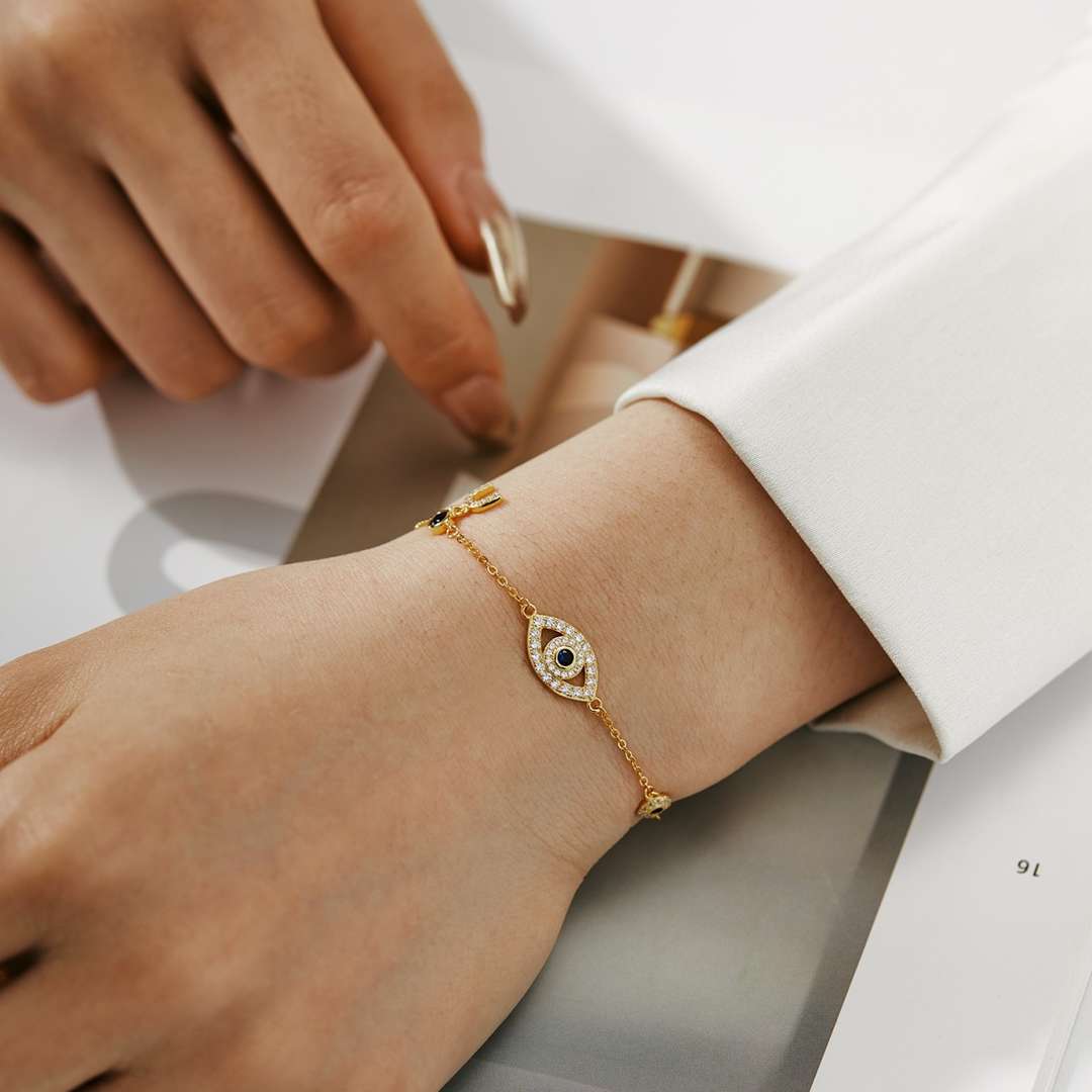 [Limara]Dainty Eye Shape Necklace
