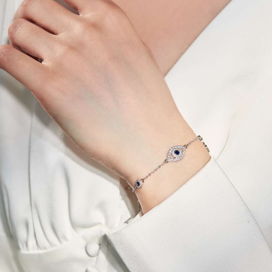 [Limara]Dainty Eye Shape Necklace