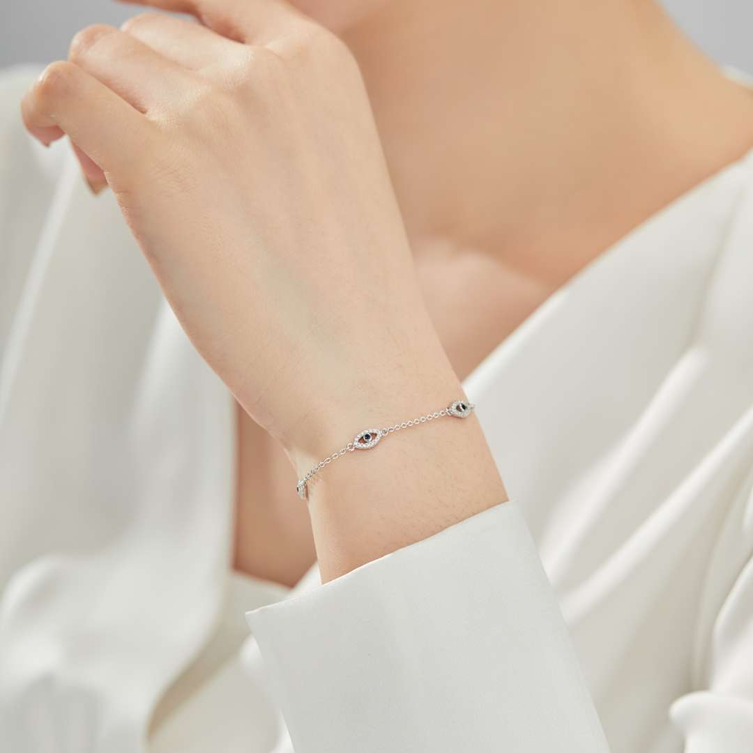 [Limara]Evil Eye Shape Pendent Necklace