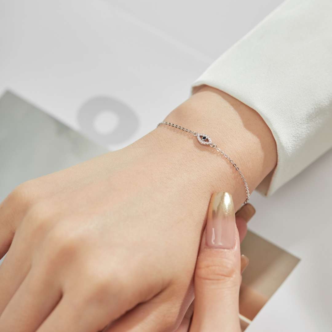 [Limara]Evil Eye Shape Necklace
