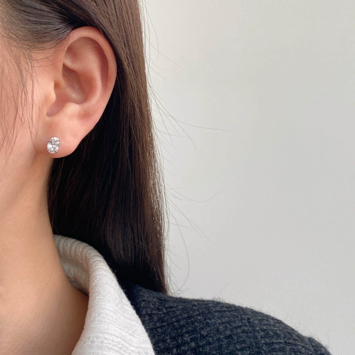 [Limara]Oval Classic Dignified Elegant Earrings