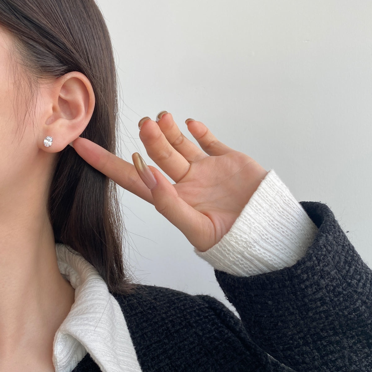[Limara]Oval Classic Dignified Elegant Earrings