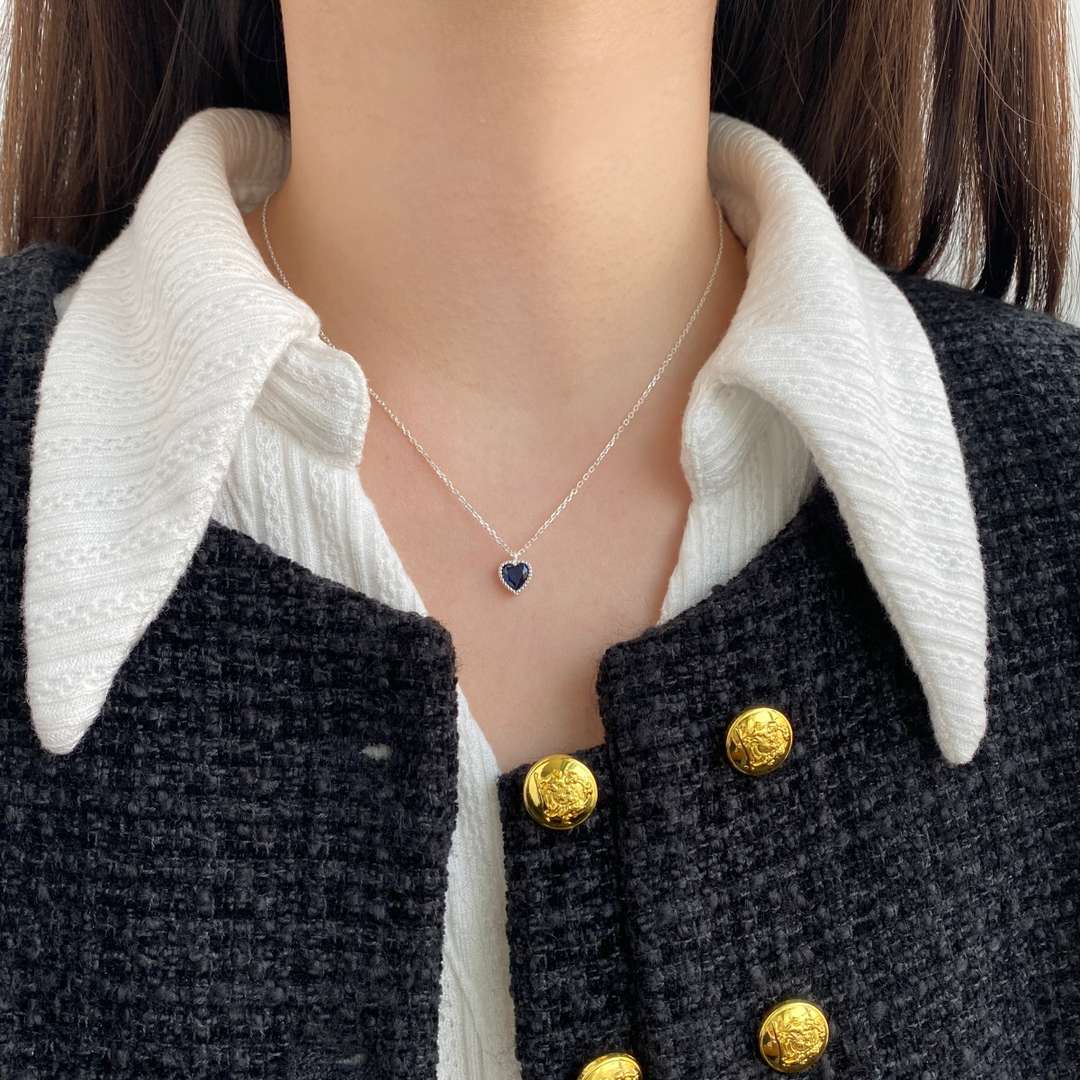 [Limara]Ornate Heart Shape Necklace