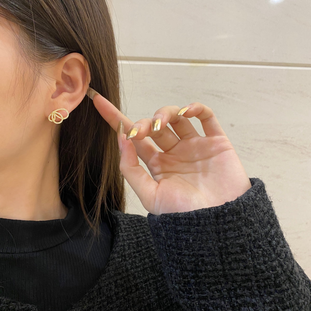 [Limara]Exquisite Butterfly Shape Earrings