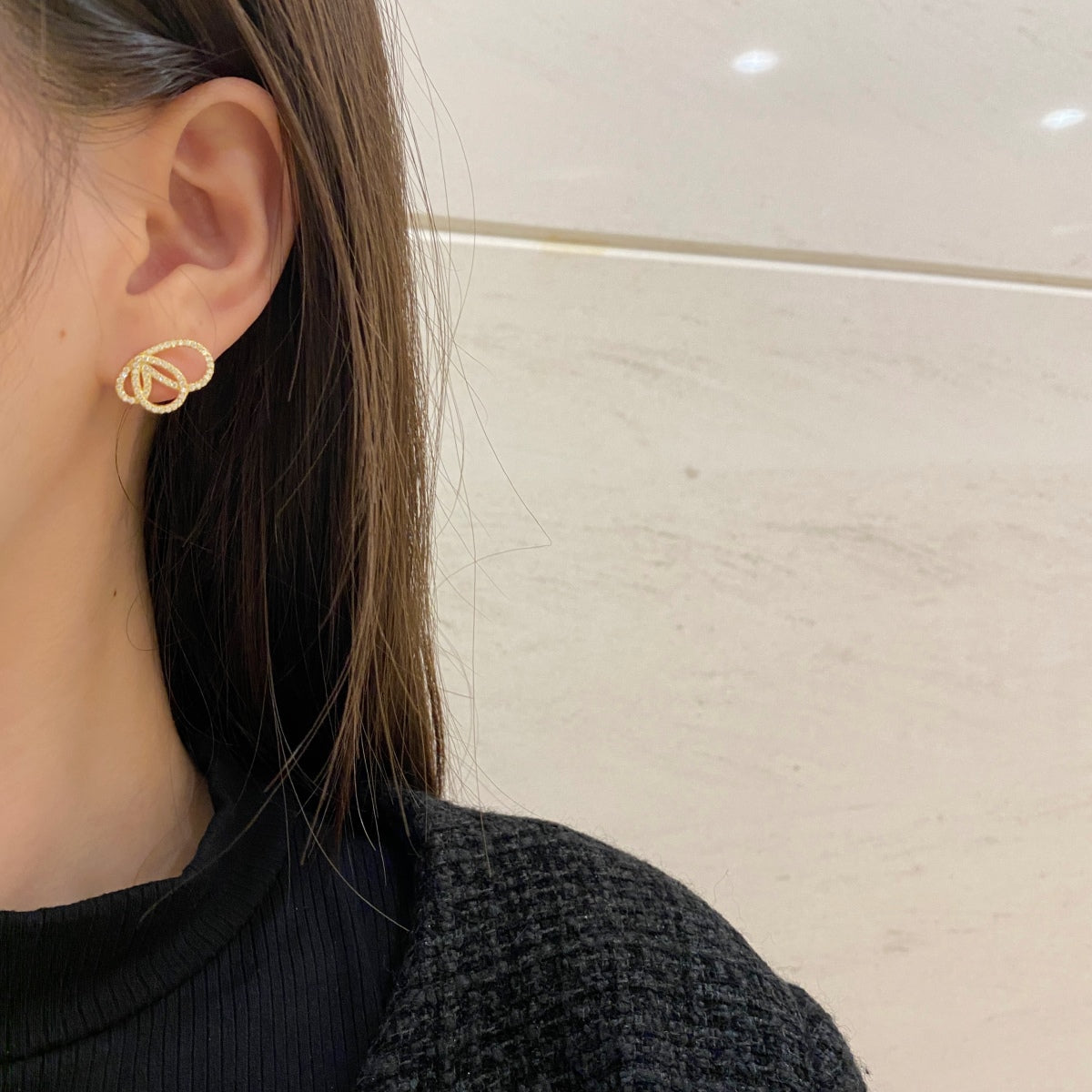 [Limara]Exquisite Butterfly Shape Earrings