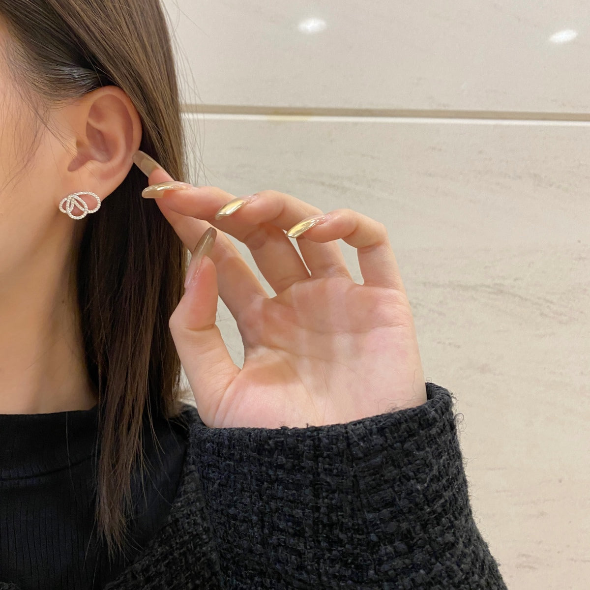 [Limara]Exquisite Butterfly Shape Earrings
