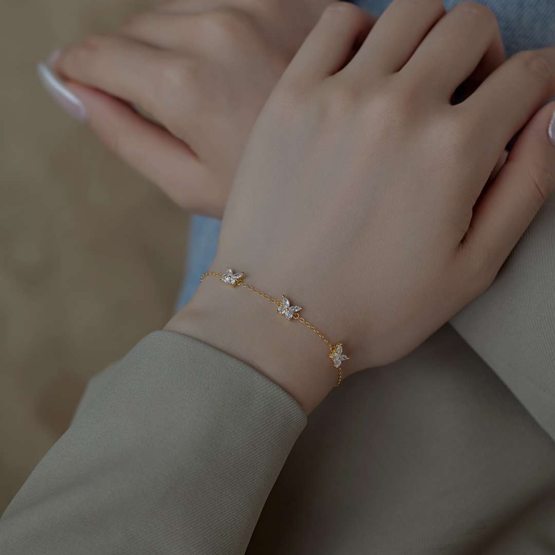 [Limara]Radiant Butterfly Shape Necklace