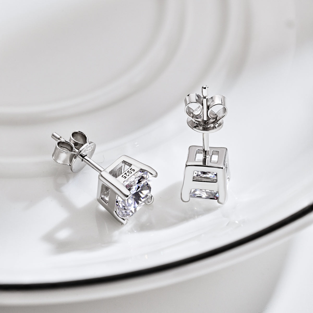 [Limara]1.0 Carat Radiant Princess Cut Wedding Earrings