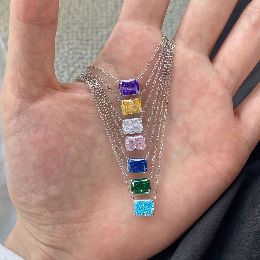 [Limara]Luxurious Square Shape Colorful Necalack