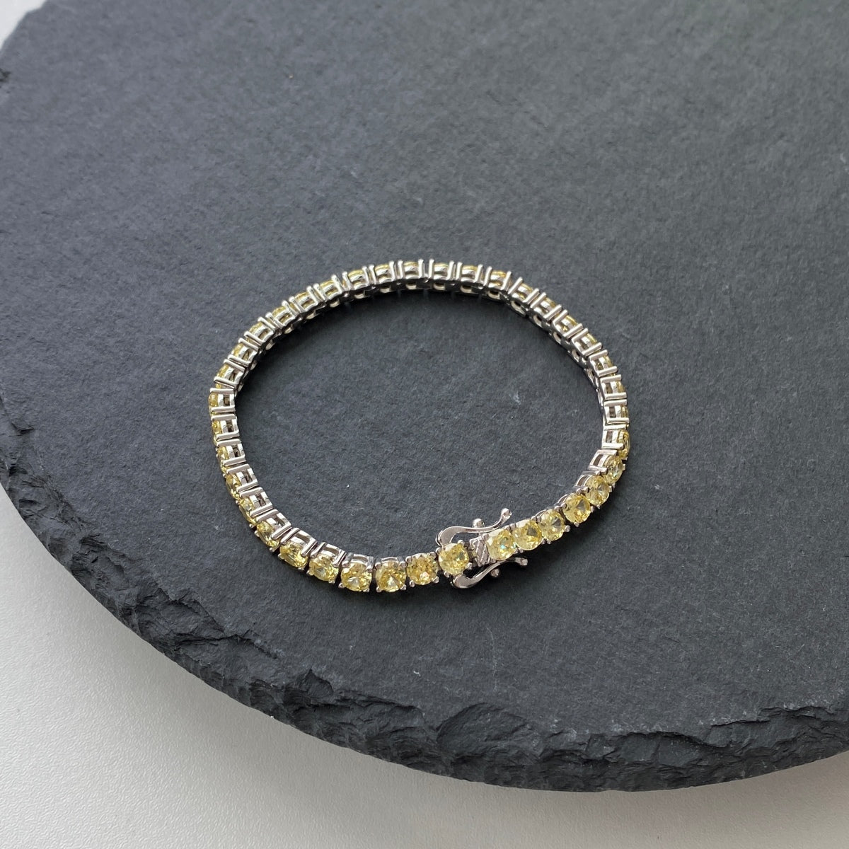 [Limara]Ornate Dazzling Round Cut Tennis Bracelet