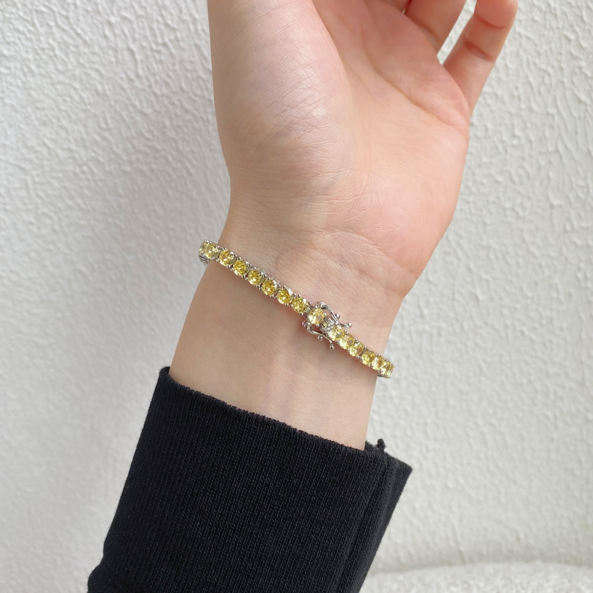 [Limara]Ornate Dazzling Round Cut Tennis Bracelet