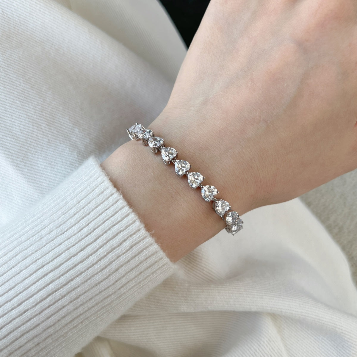 [Limara]0.75 Carat Elegant Romantic Heart Shape Lover Bracelet