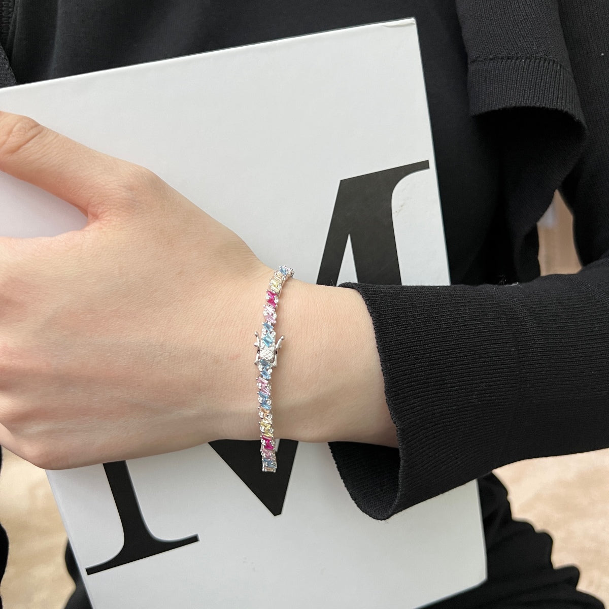 [Limara]Ornate Sparkling Multi Cut Party Bracelet
