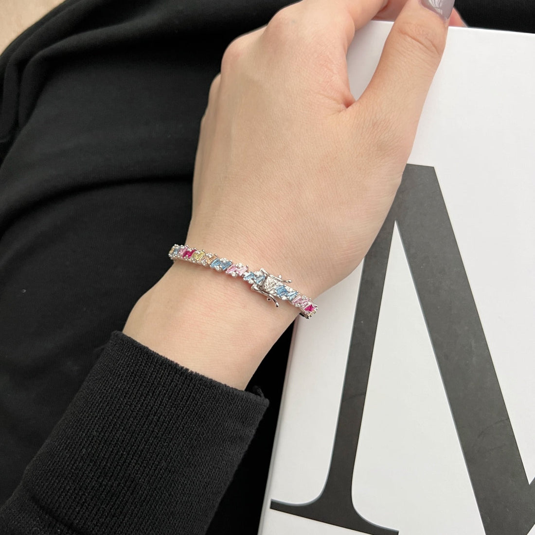 [Limara]Ornate Sparkling Multi Cut Party Bracelet