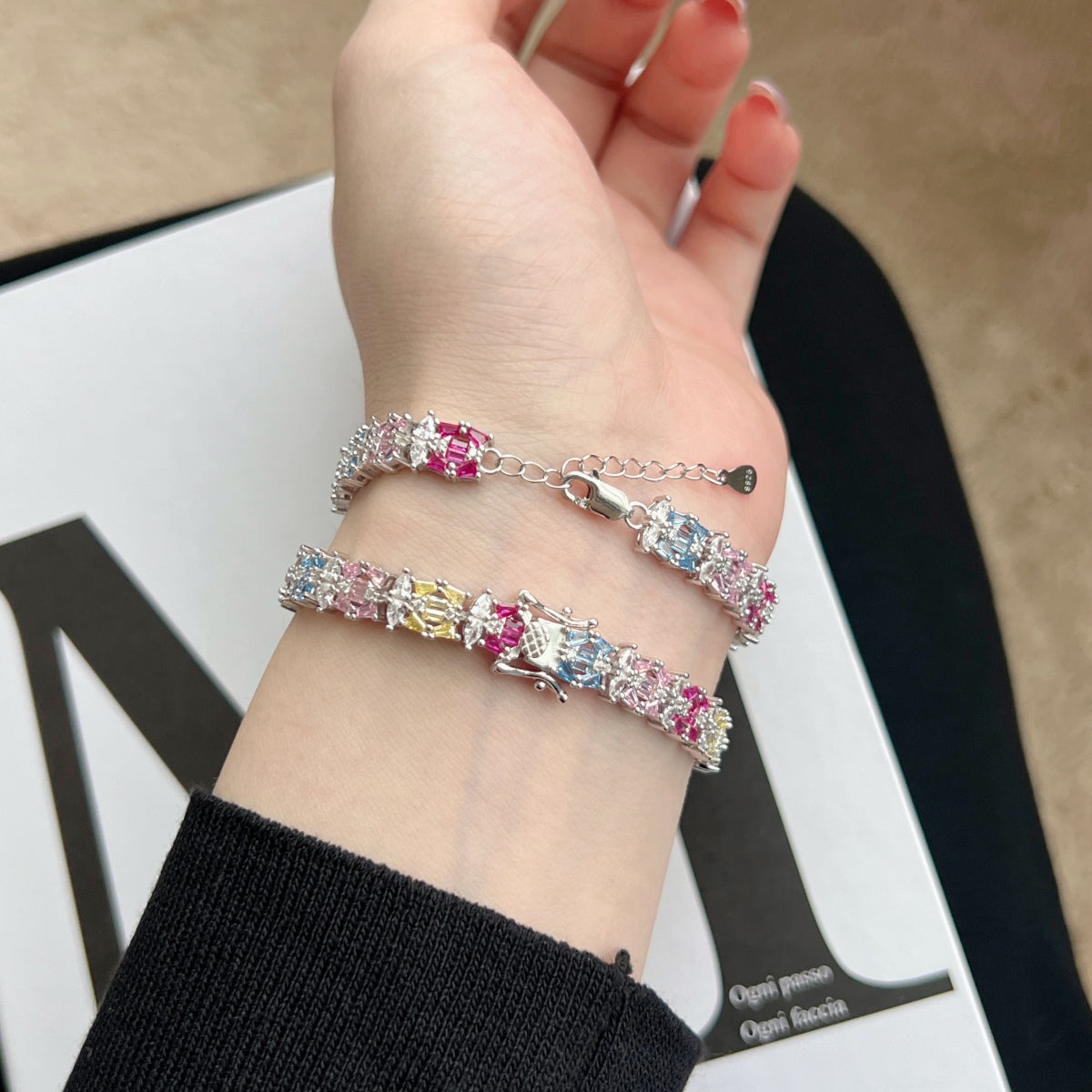 [Limara]Delicate Colorful Multi Cut Party Bracelet