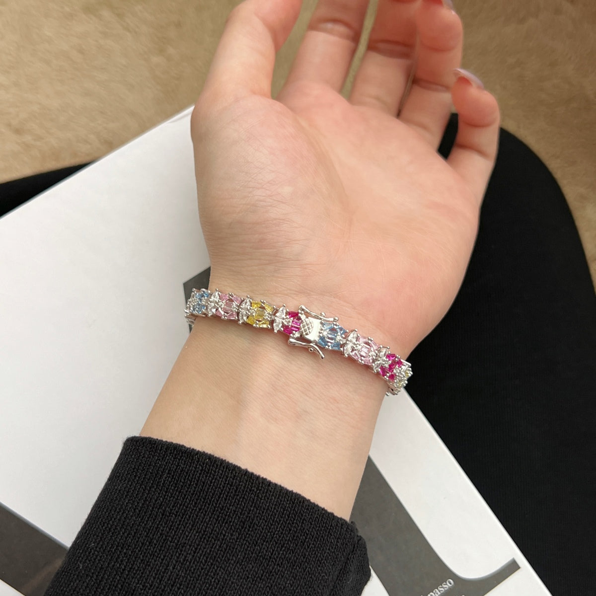[Limara]Delicate Colorful Multi Cut Party Bracelet