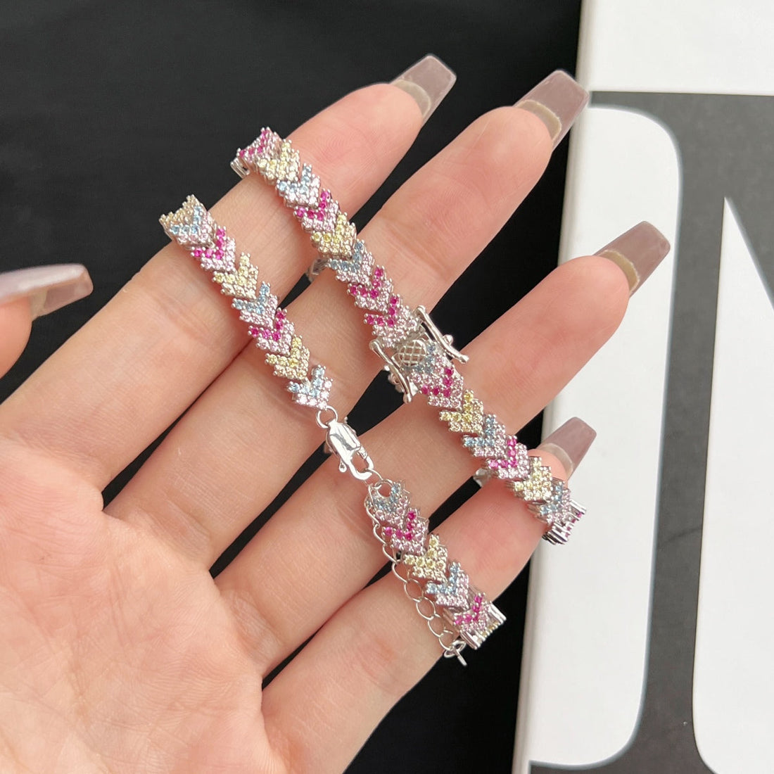 [Limara]Ornate Sparkling Round Cut Party Bracelet