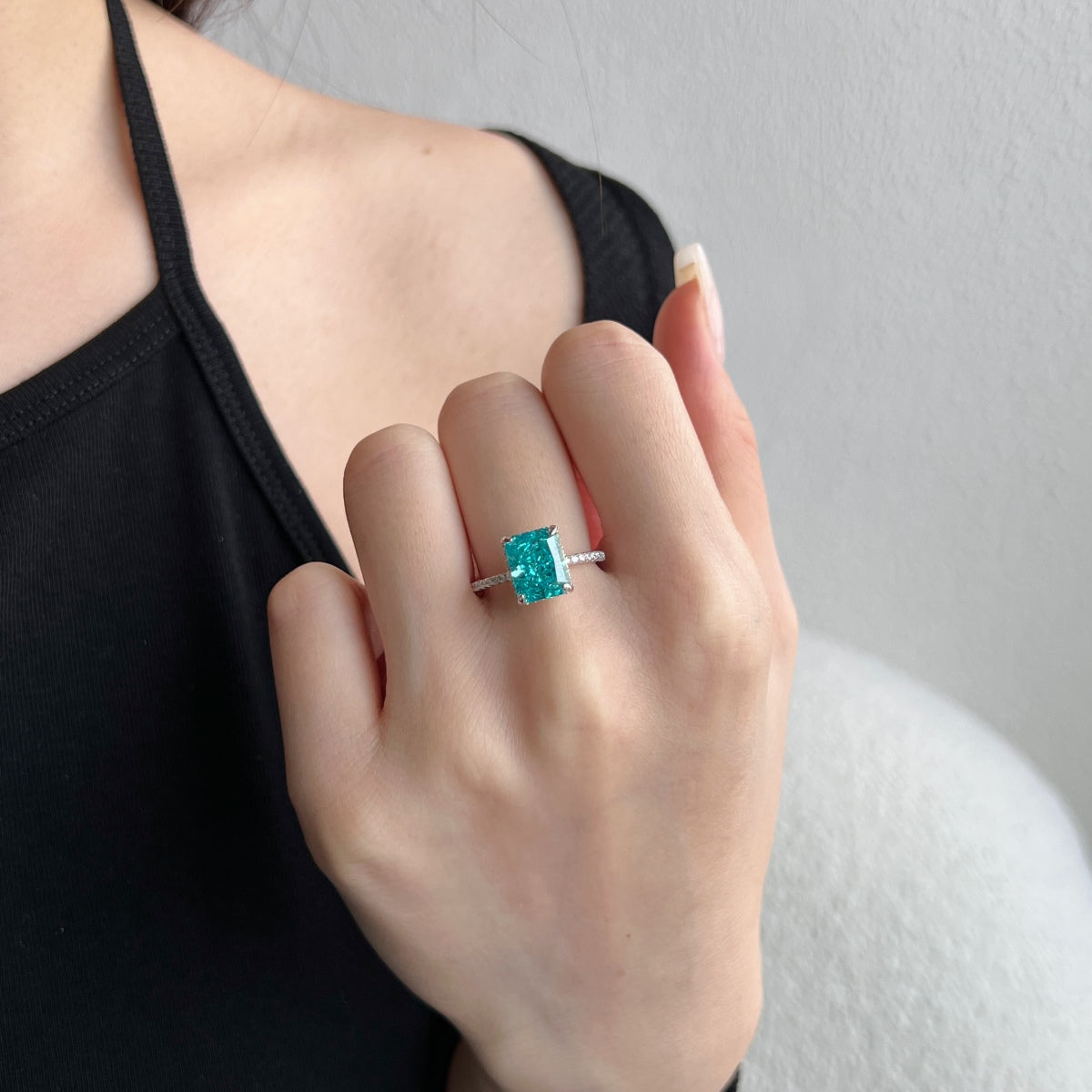 [Limara]4.0 Carat Luxurious Engagement Ring