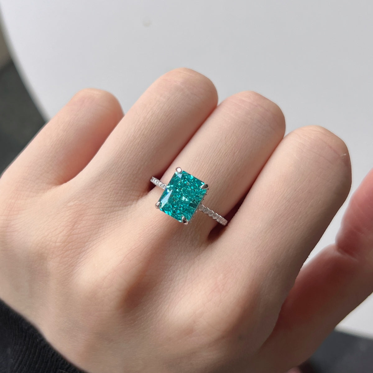 [Limara]4.0 Carat Luxurious Engagement Ring