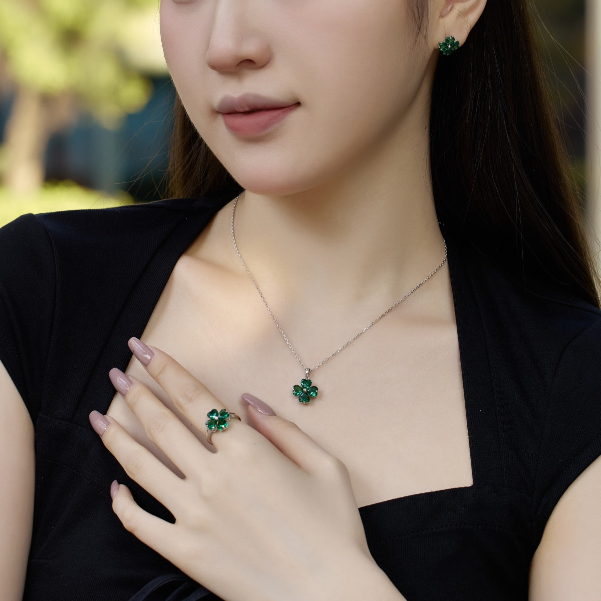 [Limara]Heart-Shaped Four-Leaf Clover Bead Necklace