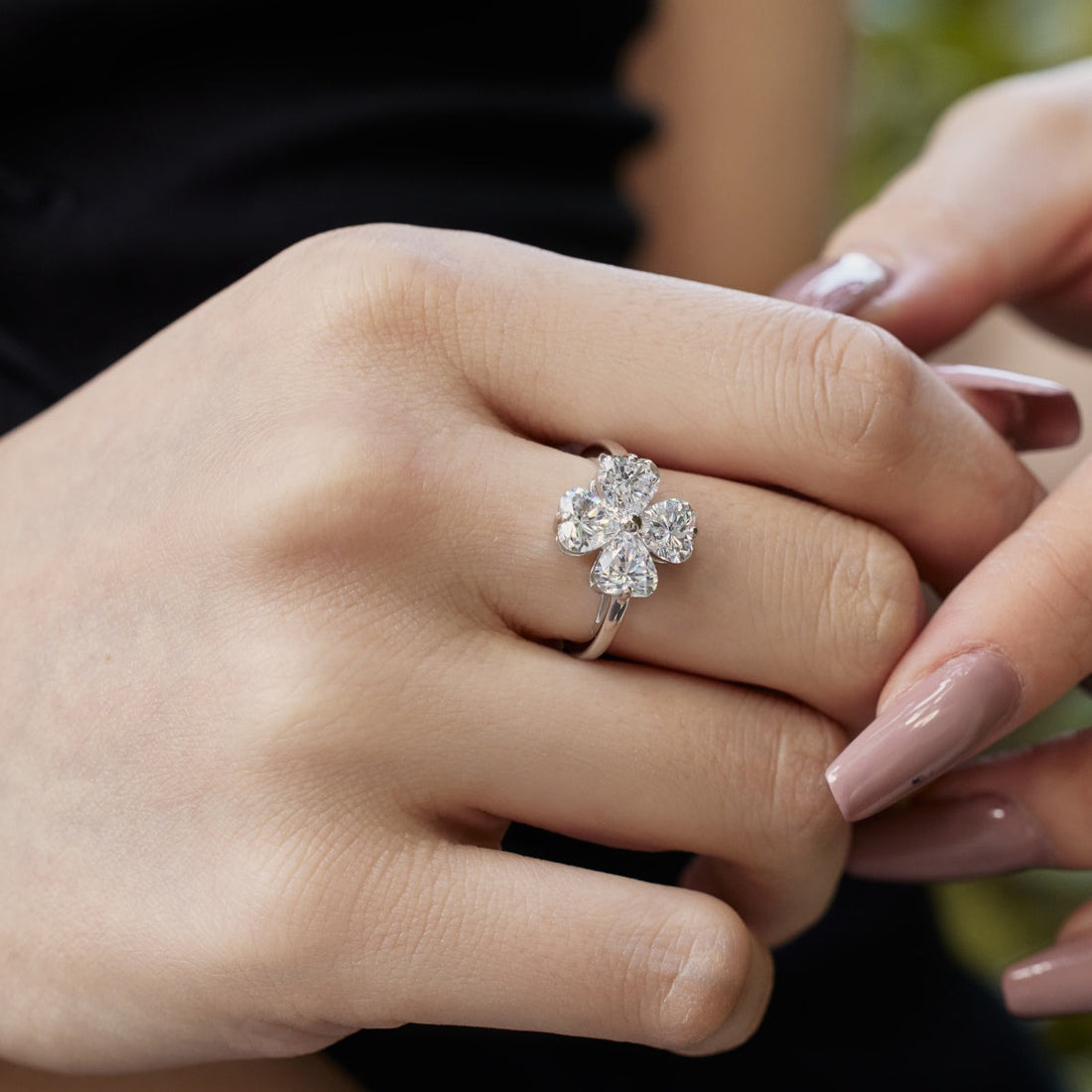[Limara]Heart-shaped Four-Leaf Clover Ball Ring