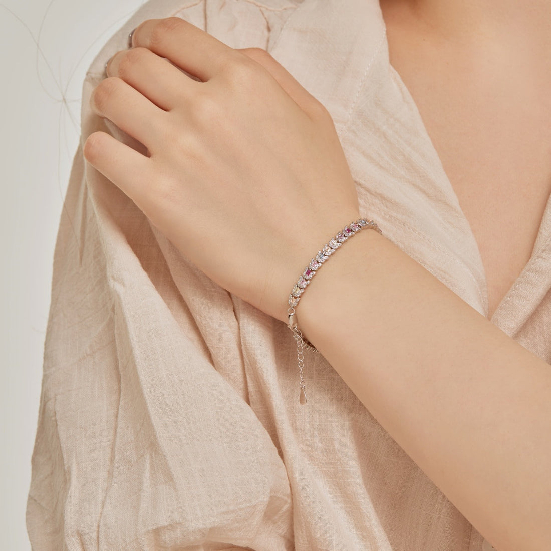 [Limara]Delicate Colorful Multi Cut Daily Bracelet