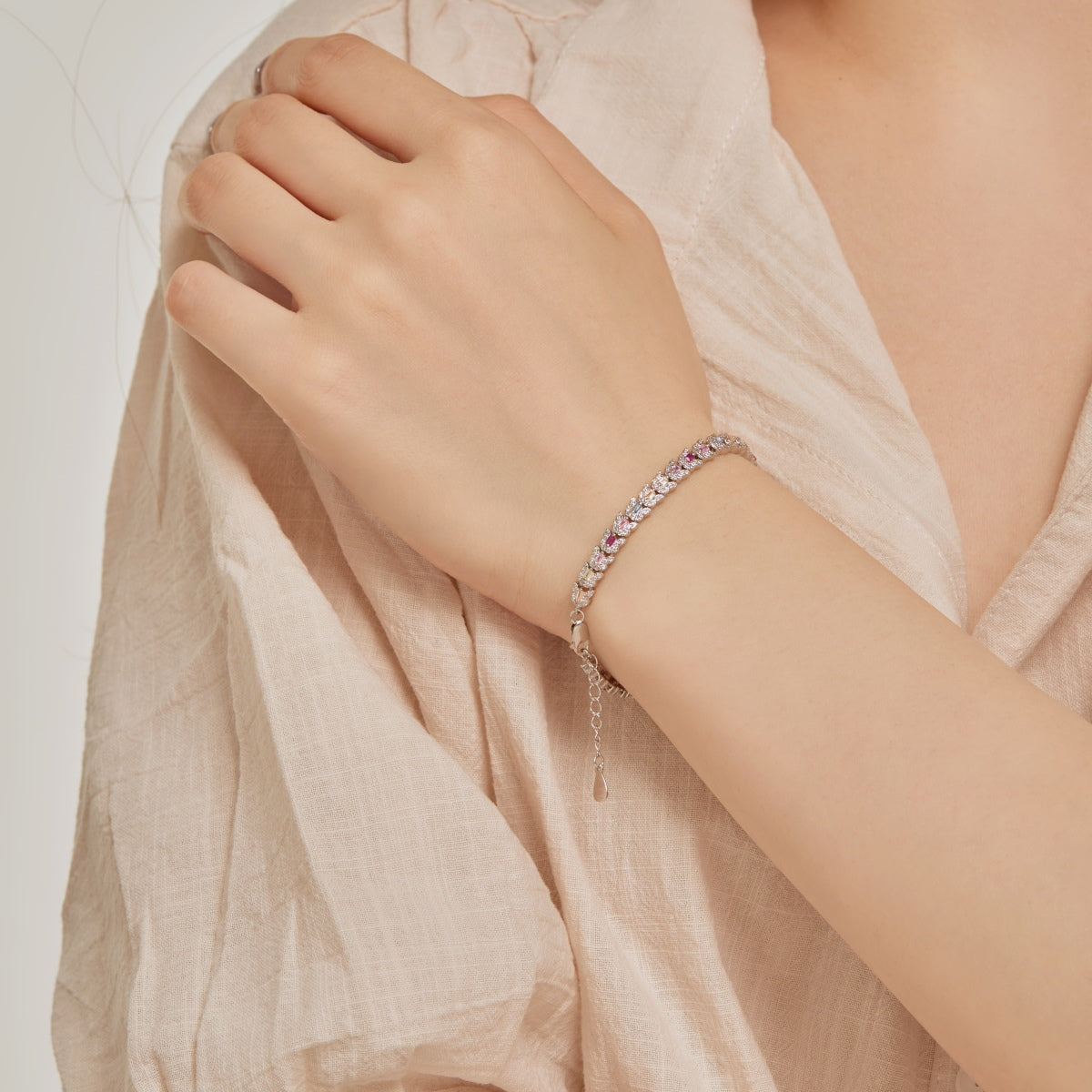 [Limara]Delicate Colorful Multi Cut Daily Bracelet