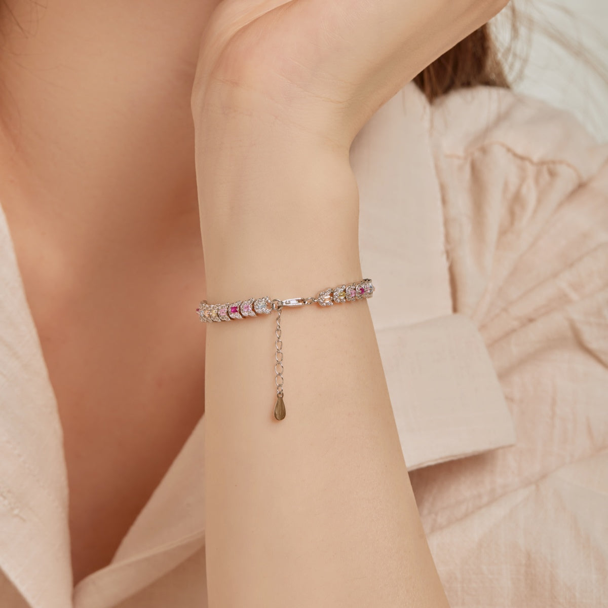 [Limara]Delicate Colorful Multi Cut Daily Bracelet