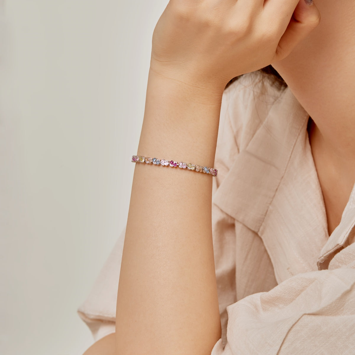 [Limara]Ornate Colorful Flower Shape Party Bracelet