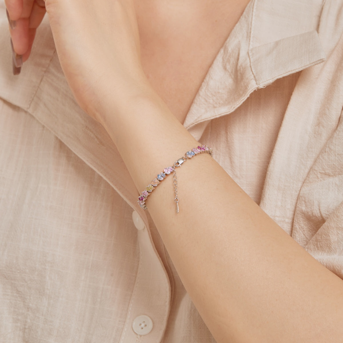 [Limara]Ornate Colorful Flower Shape Party Bracelet