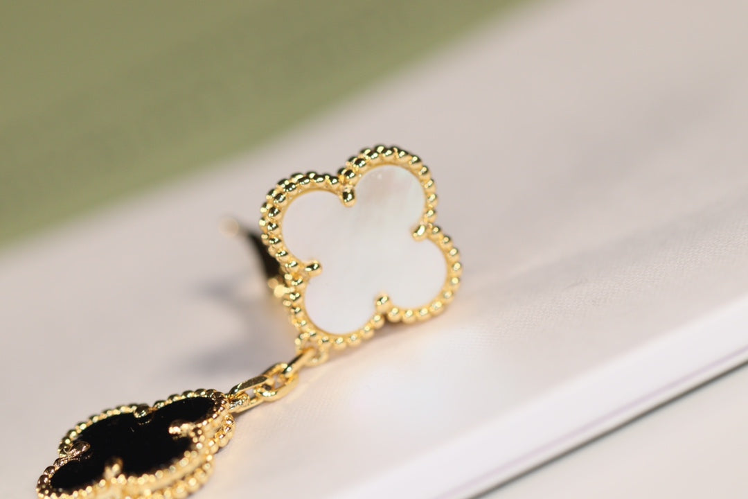 [Limara]CLOVER EARRINGS GOLD ONYX MOP 3 MOTIF