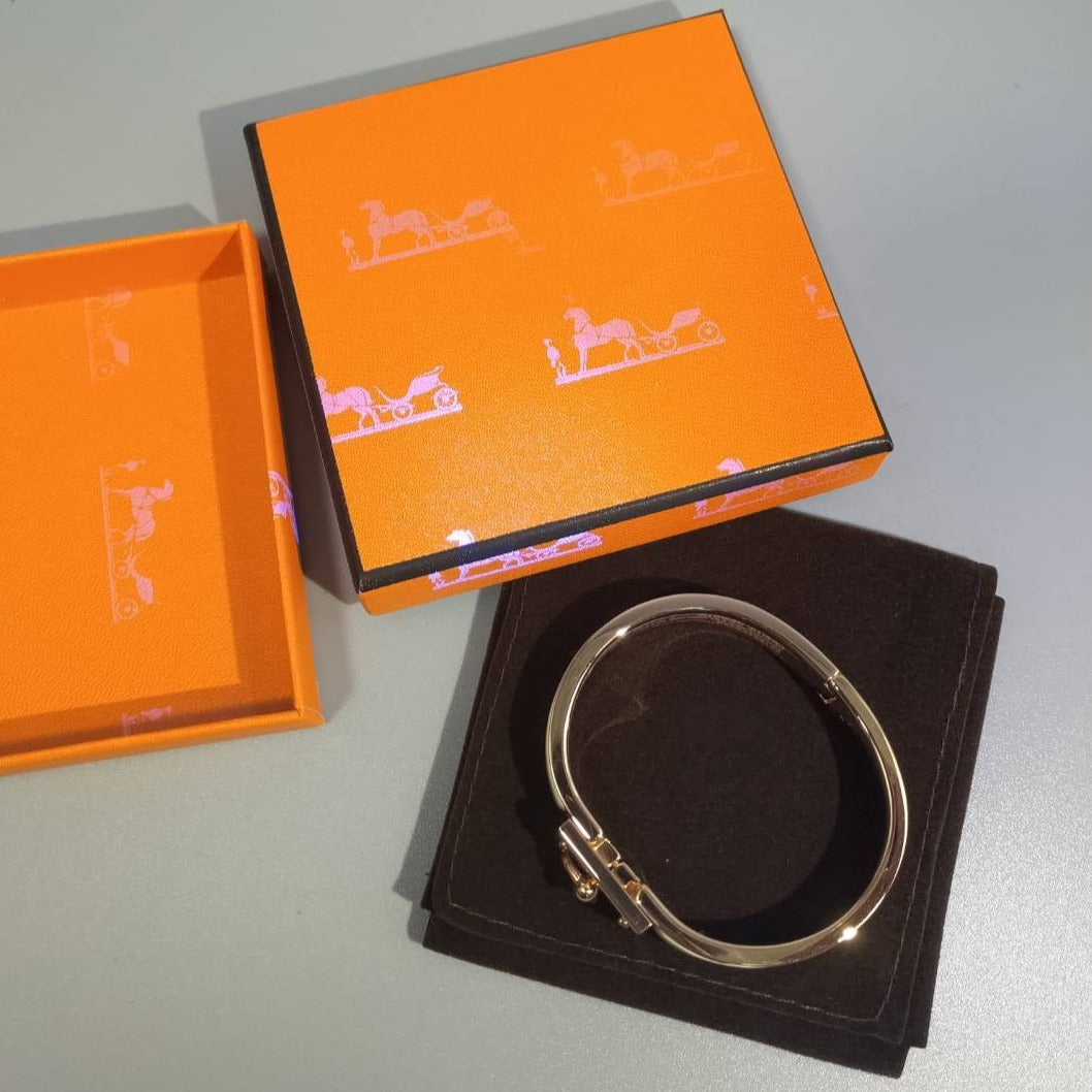[Limara]H GREY BRACELET