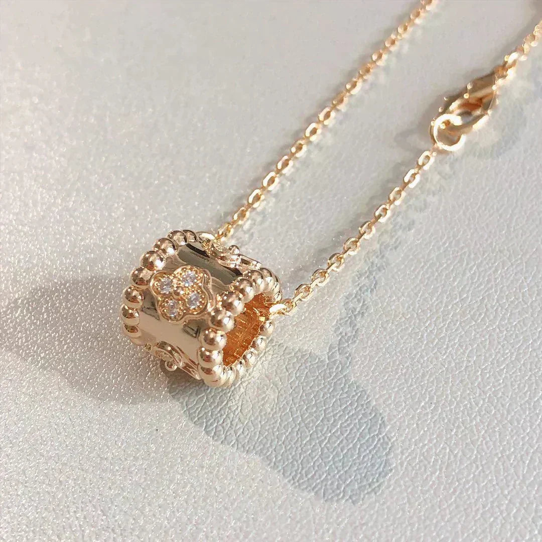 [Limara]KALEIDOSCOPE PENDANT NECKLACE