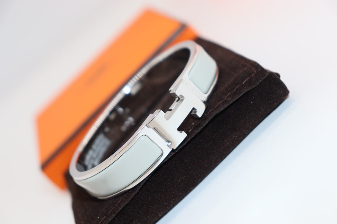 [Limara]H LIGHT BLUE BRACELET