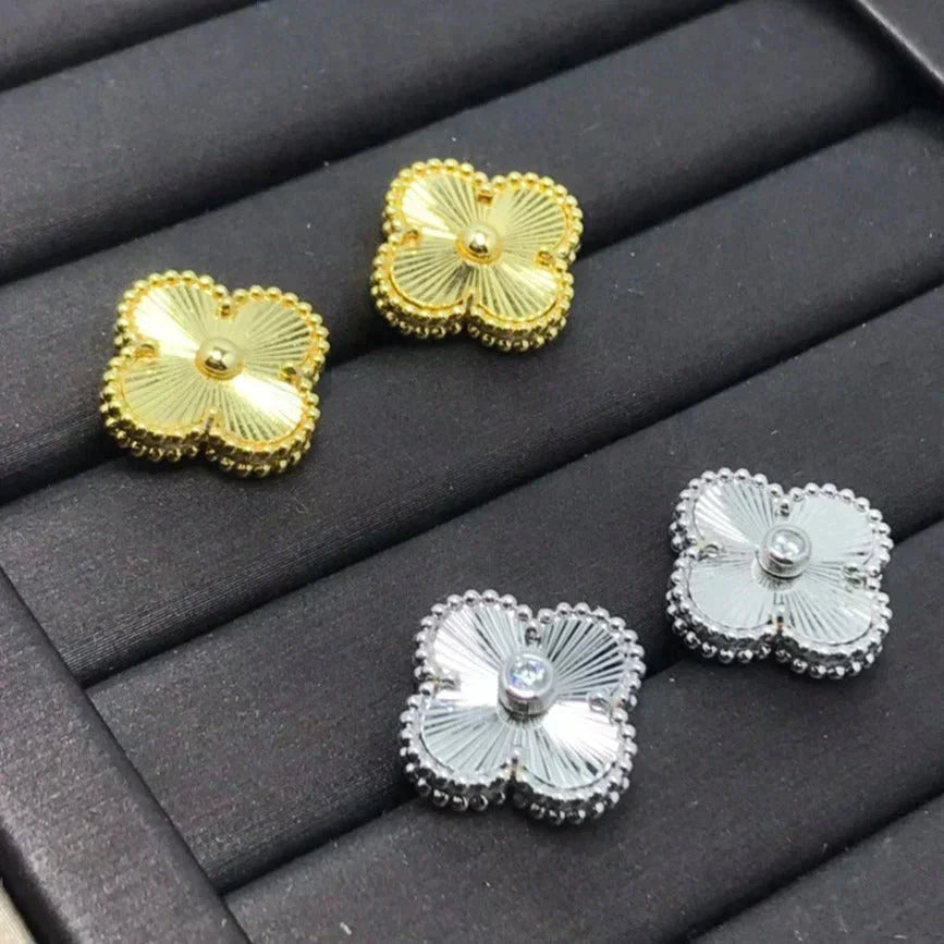 [Limara]CLOVER MINI 9.5MM LASER EARRINGS