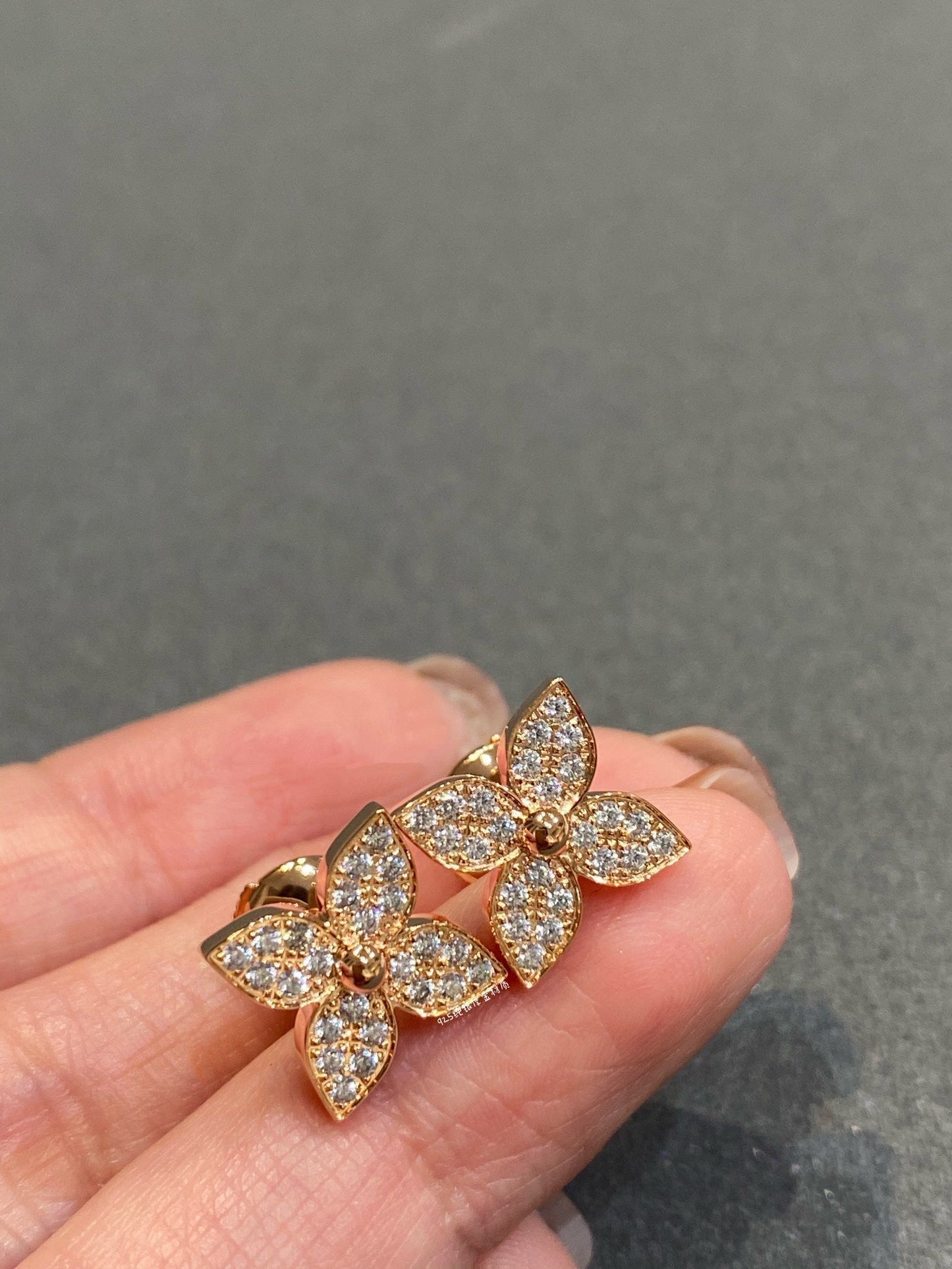 [Limara]STAR DIAMOND EARRINGS