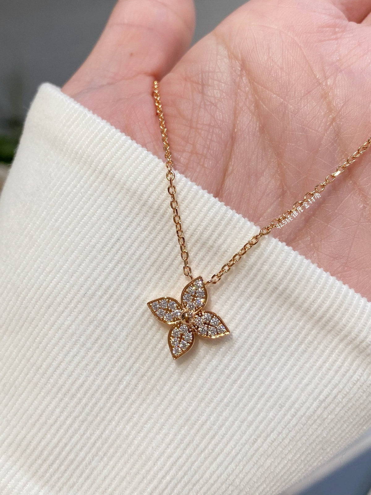 [Limara]STAR DIAMOND NECKALCE