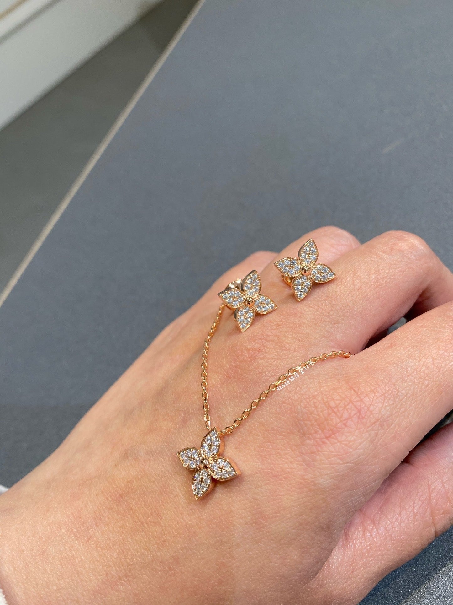 [Limara]STAR DIAMOND NECKALCE